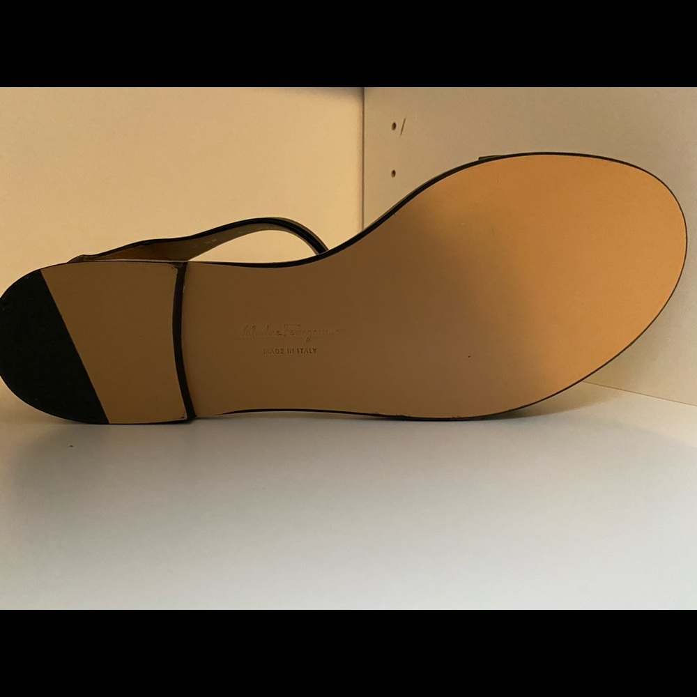Black leather Salvatore Ferragamo sandals - Picture 6 of 8